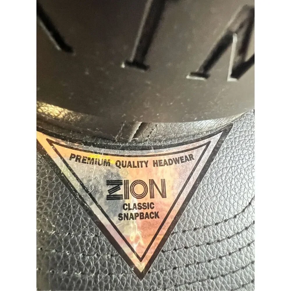 Zion KING METAL PATCH DETAILING PU SNAPBACK CAP Black NWOT